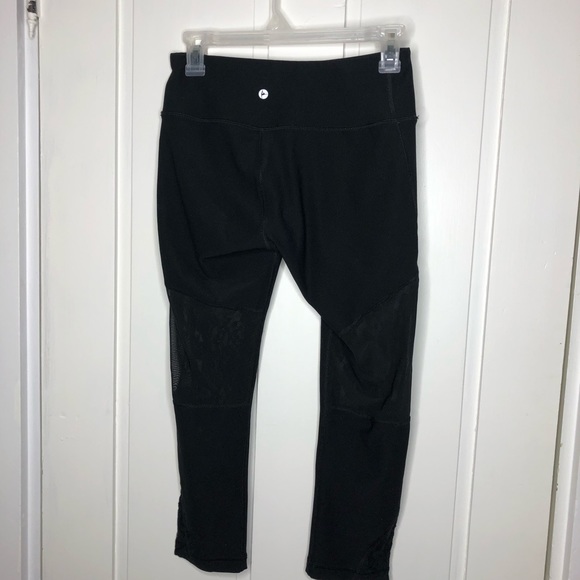 Capri Workout Leggings - Picture 2 of 5